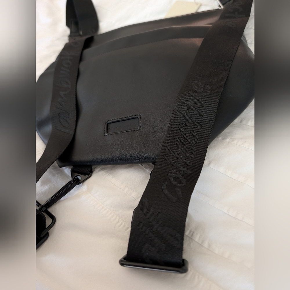 Lambwolf Collective Vegan Leather Convertible Dog Walker Bucket Bag Backpack - Picture 9 of 13